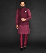 Maroon Textured Bundi With Kurta And Slim Pant
