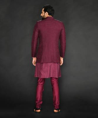Maroon Textured Bundgala With Kurta And Slim Pant 2
