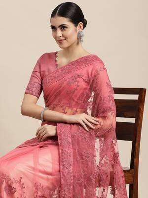 Floral Embroidered Saree With Embroidered Border With Blouse 1