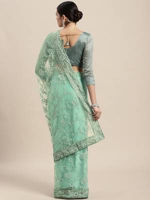 Floral Embroidered Saree With Embroidered Border With Blouse 2