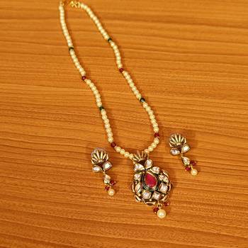 Multicolor pendants 1