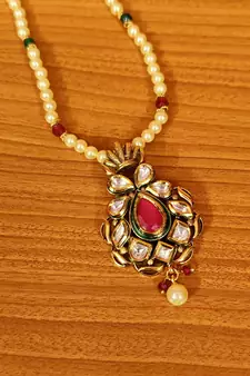 Multicolor pendants
