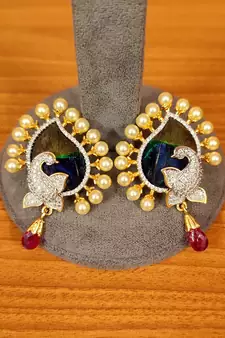 Multicolor pendants