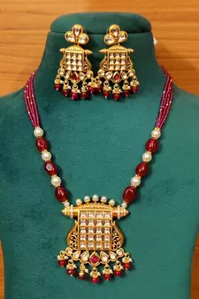 Red pendants
