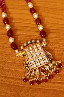 Red pendants