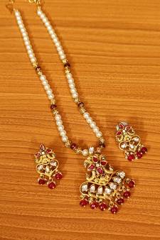 Red pendants