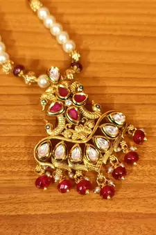 Red pendants