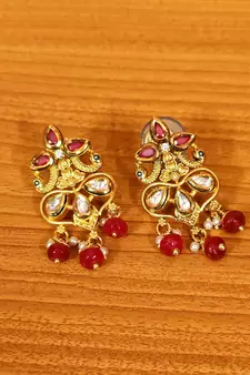 Red pendants