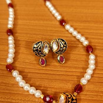 Red pendants 3