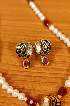 Red pendants