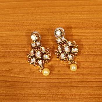 White pendants 4