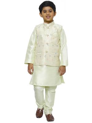 Green Stripes SIlk Jacquard Kurta Pajama Set // Traditional Wear 1