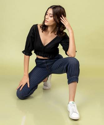 Betty Black Top 5