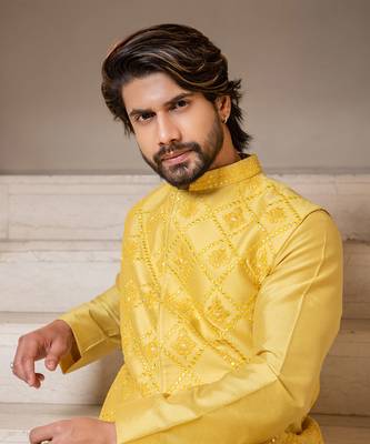 Lemon Yellow Mirror Bandi With Kurta Set. 3