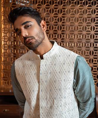 Hand Embroidered Bandi With Asymmetric Kurta Set 3