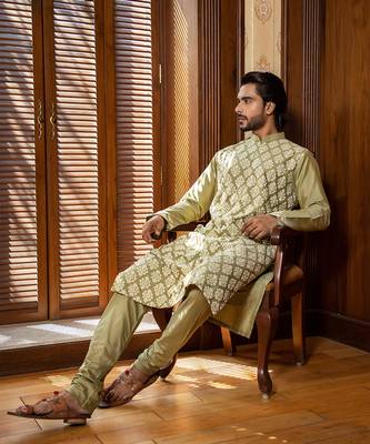 Green Floral Embroidered Kurta Set 3