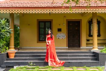Red Woven Crepe Saree With Blouse 4