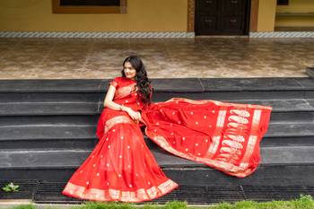 Red Woven Crepe Saree With Blouse 5