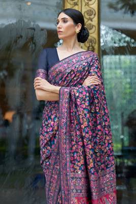 Navy Blue kanjivaram silk blendFloral printed Saree 3