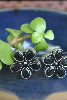 Black onyx everyday studs