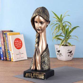 Welcome Lady Statue Showpiece 1