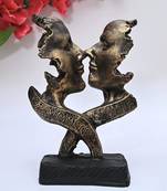 Love Couple Showpiece