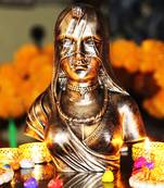 BECKON VENTURE Modern Artifacts BaniThani Lady Showpiece for home dcor Items_Metalic,Standard