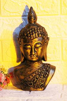 BECKON VENTURE Polyresin Big Vastu Buddha Face/Head Showpiece for Home dcor,living room,Metalic