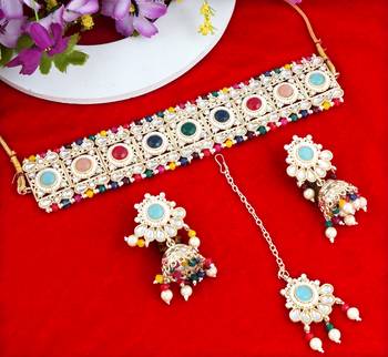 Multicolor
 chokers 3