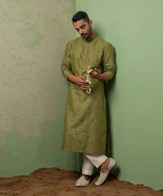 Green Embroidery Kurta Set 2
