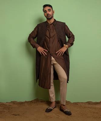 Dori With Knot Embroidery Jacket Set 1