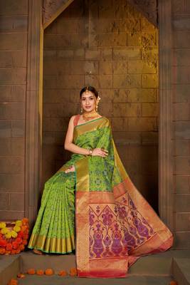 Green Woven Art Silk Saree With Blouse 2