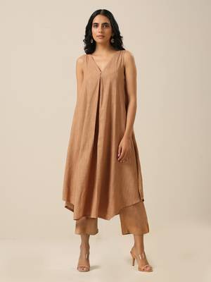 Beige Slub Texture Sleeveless Flared Kurta Pant Set 1