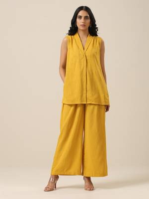 Mustard Yellow Slub Texture Sleevesless Jacket Pant Set 2