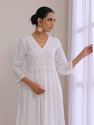 White Dobby High Slit Gathered Kurta Set 3
