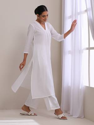 White Dobby Neck Pleat Kurta Pant Set 2