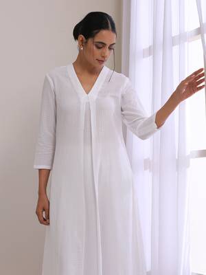 White Dobby Neck Pleat Kurta Pant Set 3
