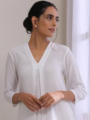 White Dobby Neck Pleat Kurta Pant Set 4