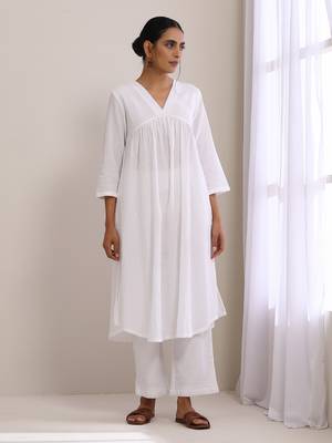 White Dobby Flared Slit Kurta Pant Set 2