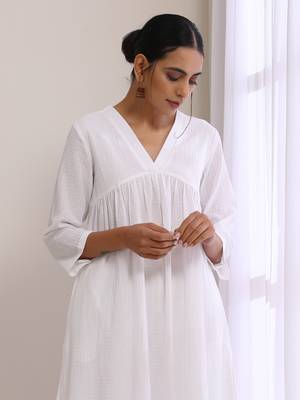 White Dobby Flared Slit Kurta Pant Set 4