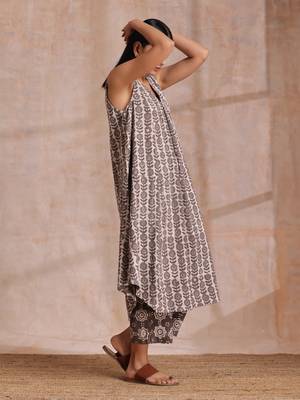 Clay Dabu Buta Print Cotton Sleeveless Flared  Kurta Pant Set 4