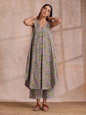 Grey Overall Floral Block Print Cotton Sleeveless Flared  Kurta Pant Set 1