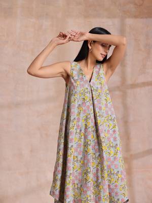 Grey Overall Floral Block Print Cotton Sleeveless Flared  Kurta Pant Set 4