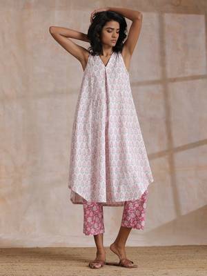Pink Green Floral On White Block Print Cotton Sleeveless Flared  Kurta Pant Set 1