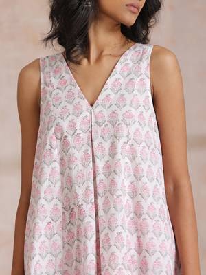 Pink Green Floral On White Block Print Cotton Sleeveless Flared  Kurta Pant Set 5