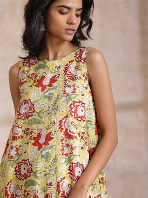 Yellow Overall Floral Block Print Cotton Sleeveless Kurta Pant Set 5