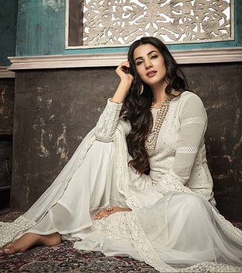 White Faux Georgette Chikankari Embroidered Pakistani Suit 2