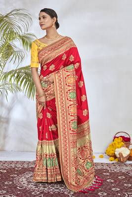 Red Woven Silk Blend Saree With Blouse 2