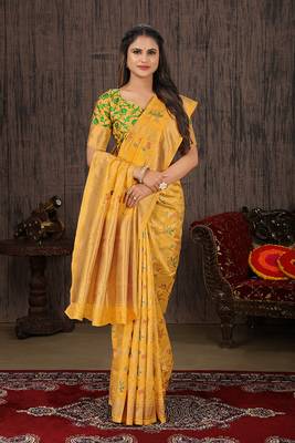 Yellow Woven Silk Blend Saree With Blouse 3