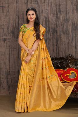 Yellow Woven Silk Blend Saree With Blouse 4